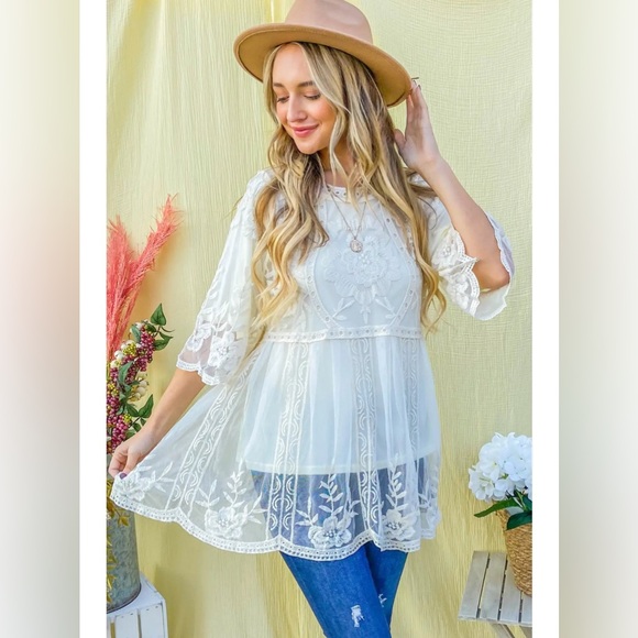 NWT Ultra Pink Lined Floral Mesh Tunic Ivory/Cream Size Medium - Picture 4 of 11